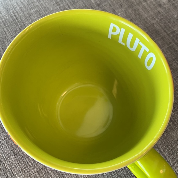 Disney large cappuccino mug - Pluto ‘Snack?’ - Picture 5 of 6